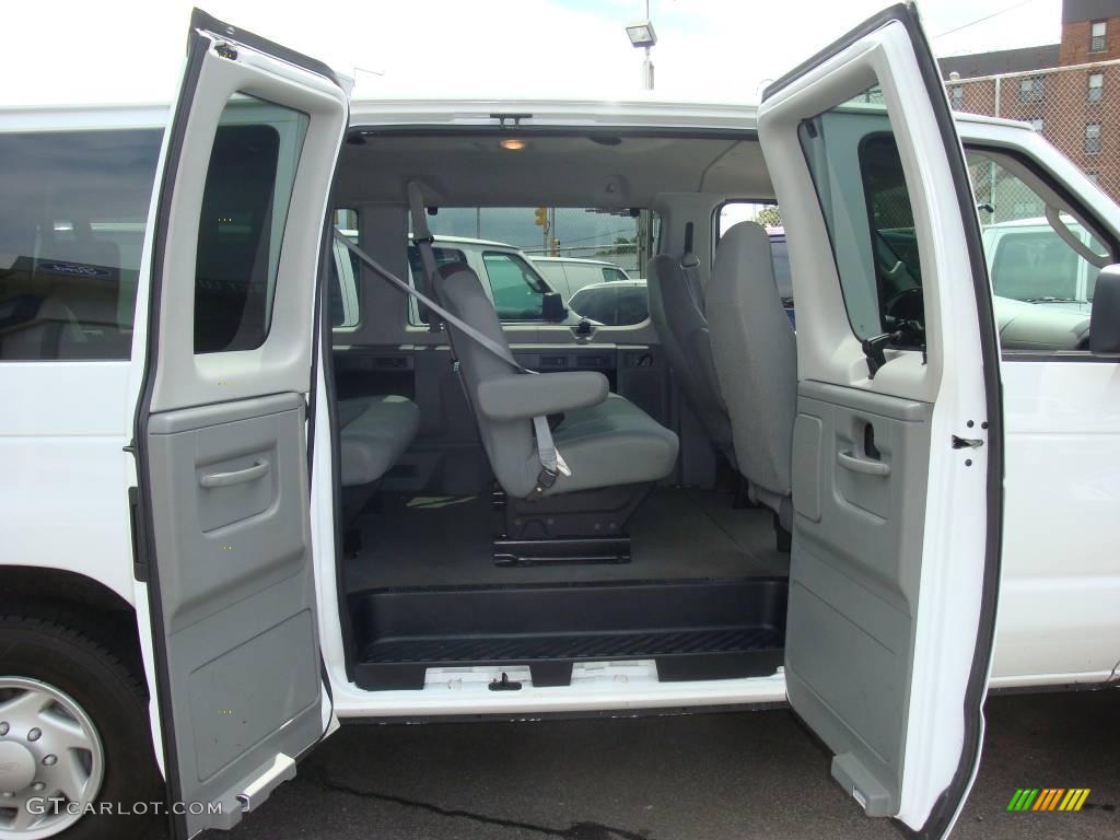 2008 E Series Van E350 Super Duty XLT 15 Passenger - Oxford White / Medium Flint photo #5