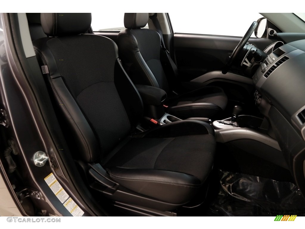 2010 Outlander SE 4WD - Graphite Gray Pearl / Black photo #12