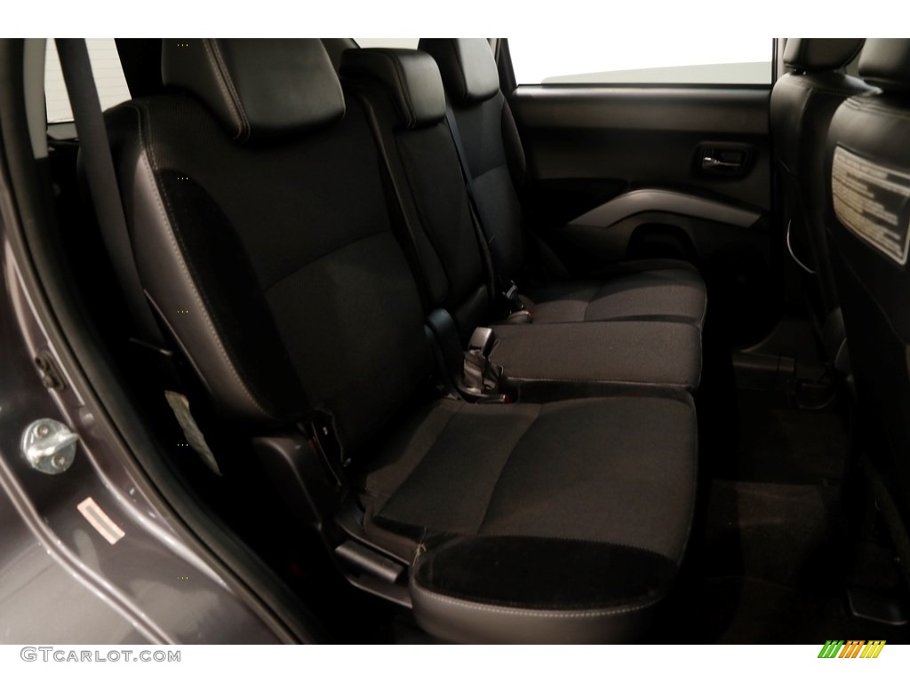 2010 Outlander SE 4WD - Graphite Gray Pearl / Black photo #13