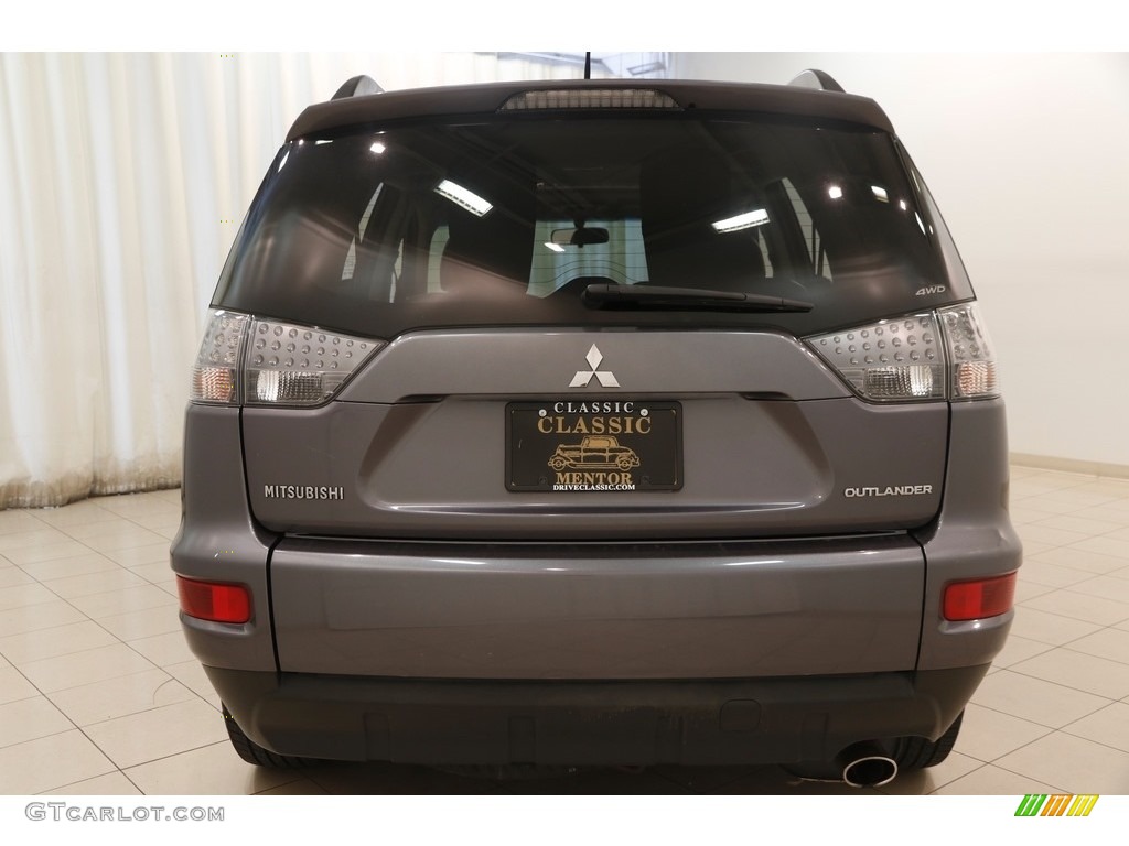 2010 Outlander SE 4WD - Graphite Gray Pearl / Black photo #16