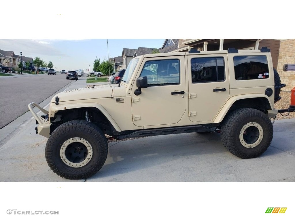 Mojave Sand Jeep Wrangler Unlimited