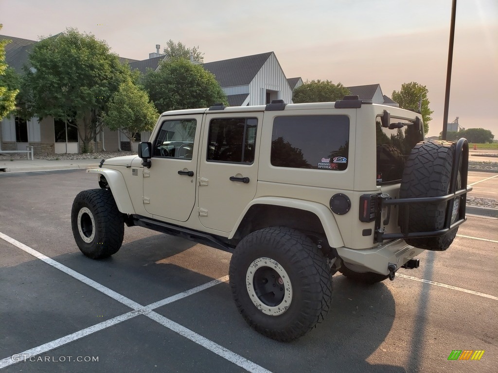 2016 Wrangler Unlimited Sport 4x4 - Mojave Sand / Black photo #19