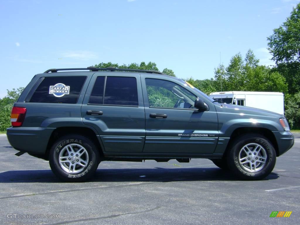 2004 Grand Cherokee Laredo 4x4 - Onyx Green Pearl / Taupe photo #8