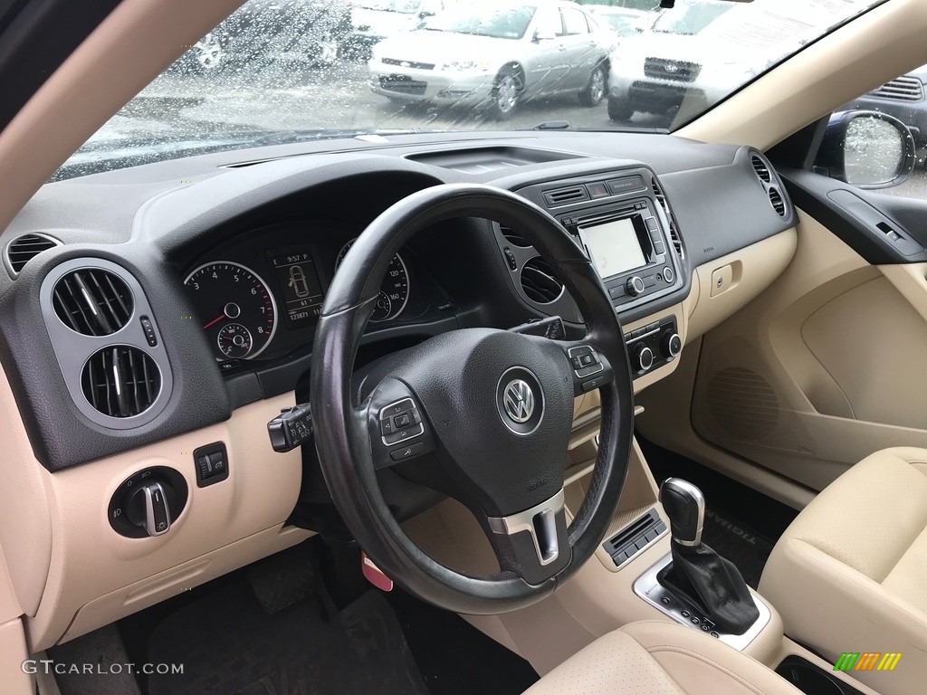2012 Tiguan SE 4Motion - Night Blue Metallic / Beige photo #12