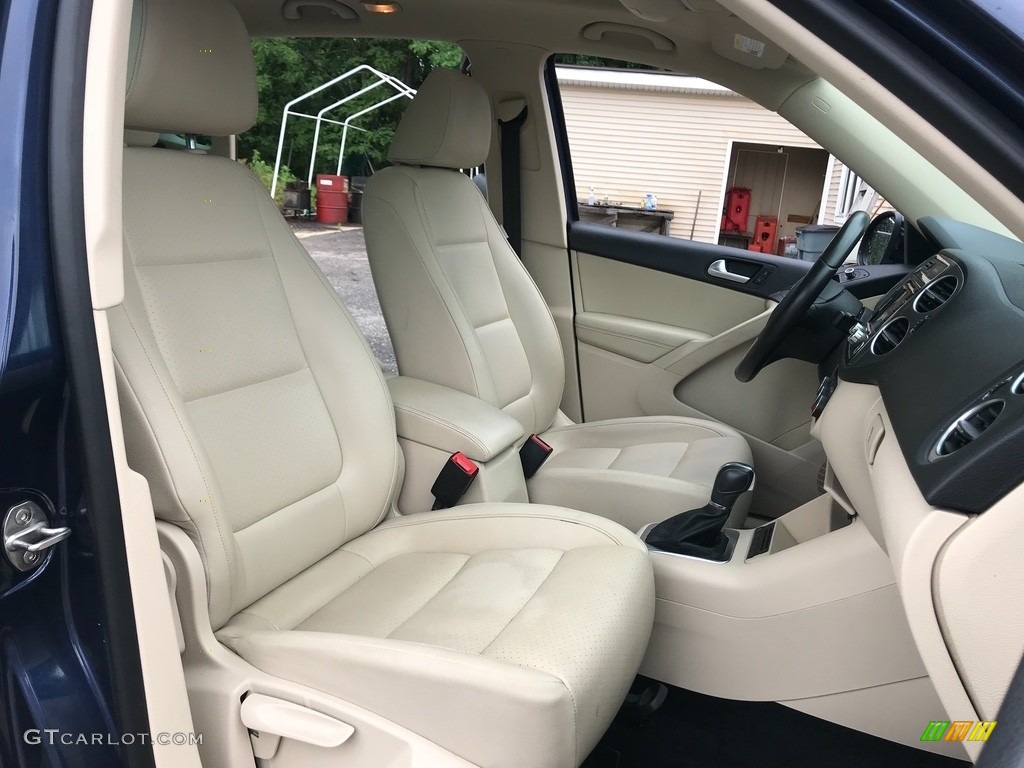 2012 Tiguan SE 4Motion - Night Blue Metallic / Beige photo #17