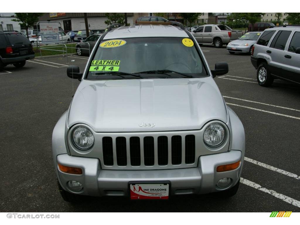2004 Liberty Limited 4x4 - Bright Silver Metallic / Light Taupe/Dark Slate Gray photo #2