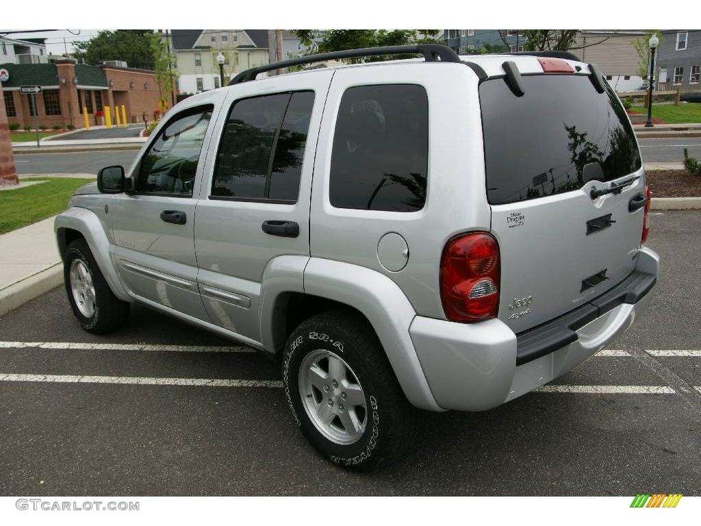 2004 Liberty Limited 4x4 - Bright Silver Metallic / Light Taupe/Dark Slate Gray photo #7