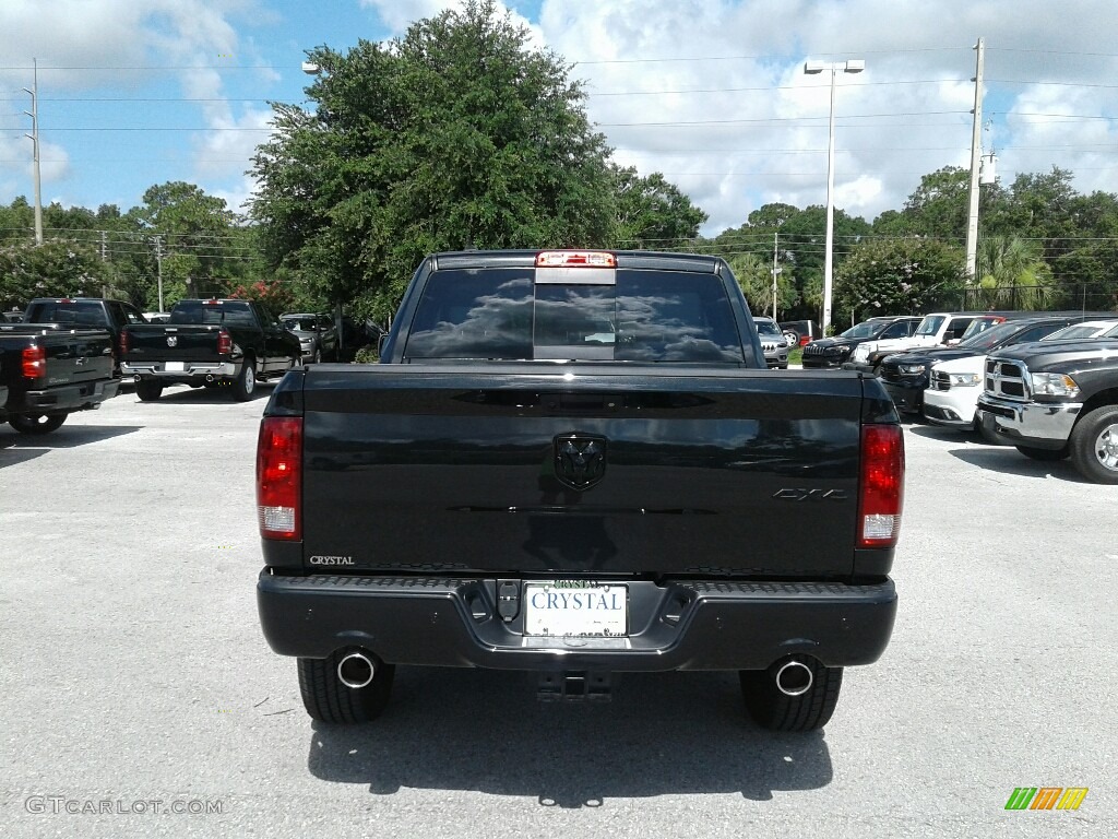2018 1500 Big Horn Crew Cab 4x4 - Brilliant Black Crystal Pearl / Black/Diesel Gray photo #4