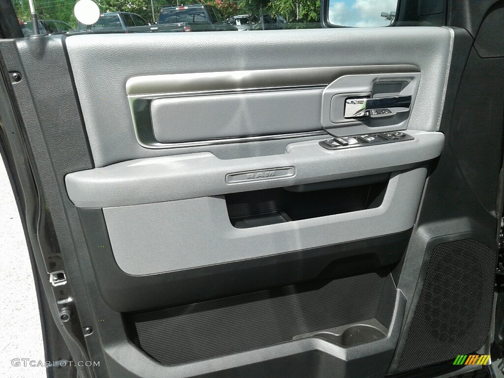 2018 1500 Big Horn Crew Cab 4x4 - Brilliant Black Crystal Pearl / Black/Diesel Gray photo #17