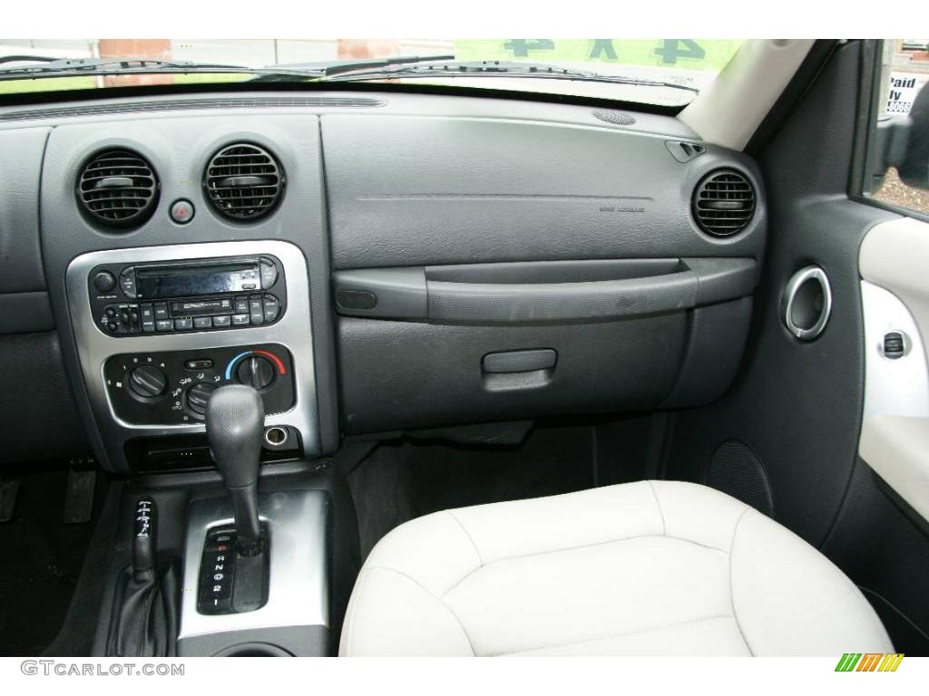 2004 Liberty Limited 4x4 - Bright Silver Metallic / Light Taupe/Dark Slate Gray photo #16