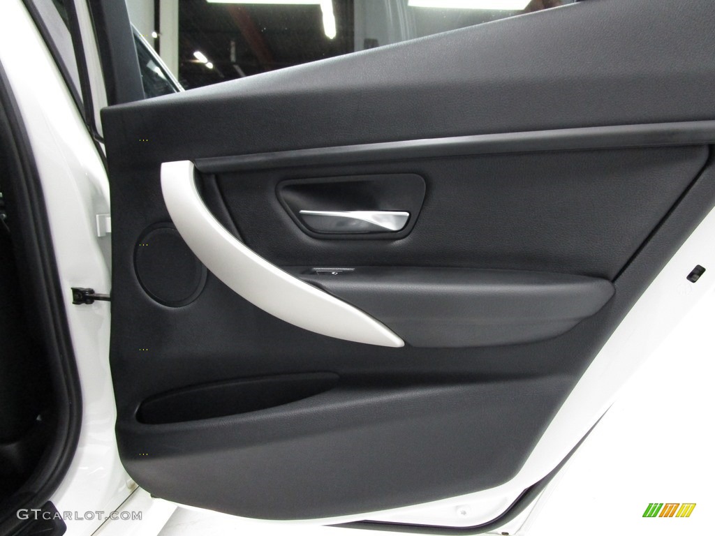 2015 3 Series 320i xDrive Sedan - Alpine White / Black photo #16
