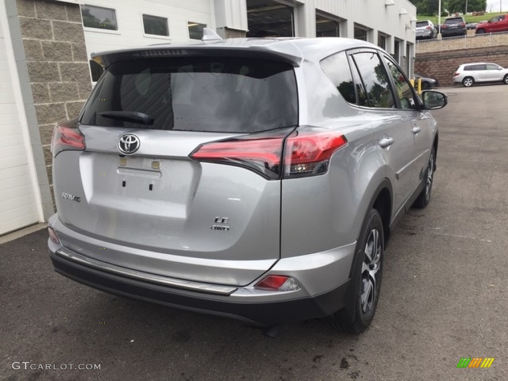 2018 RAV4 LE - Silver Sky Metallic / Black photo #3