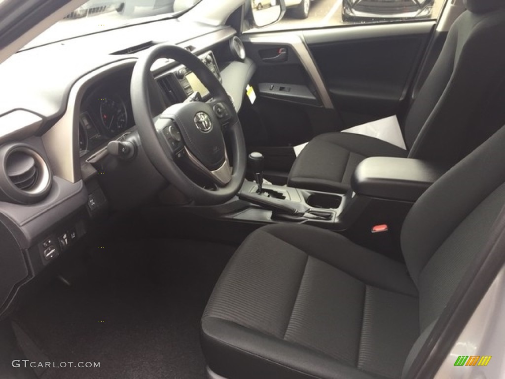 2018 RAV4 LE - Silver Sky Metallic / Black photo #10
