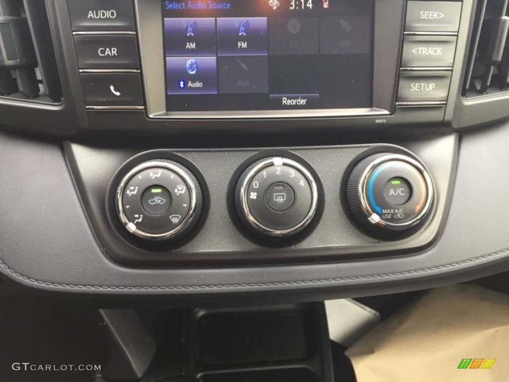 2018 RAV4 LE - Silver Sky Metallic / Black photo #19