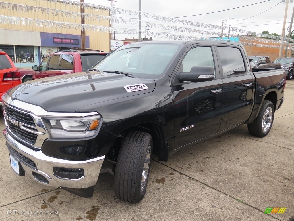 2019 1500 Big Horn Crew Cab 4x4 - Diamond Black Crystal Pearl / Black photo #10