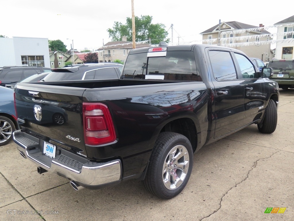 2019 1500 Big Horn Crew Cab 4x4 - Diamond Black Crystal Pearl / Black photo #15