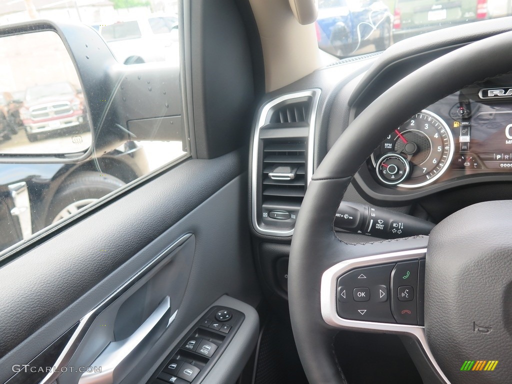 2019 1500 Big Horn Crew Cab 4x4 - Diamond Black Crystal Pearl / Black photo #18