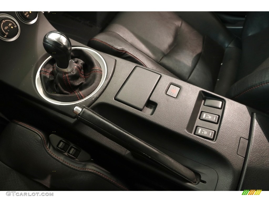 2005 350Z Touring Coupe - Redline / Carbon photo #13