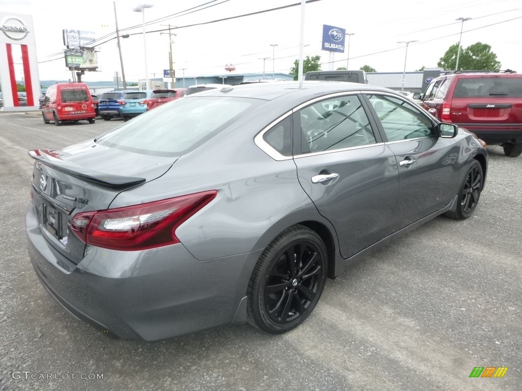 2018 Altima 2.5 SR - Gun Metallic / Charcoal photo #4