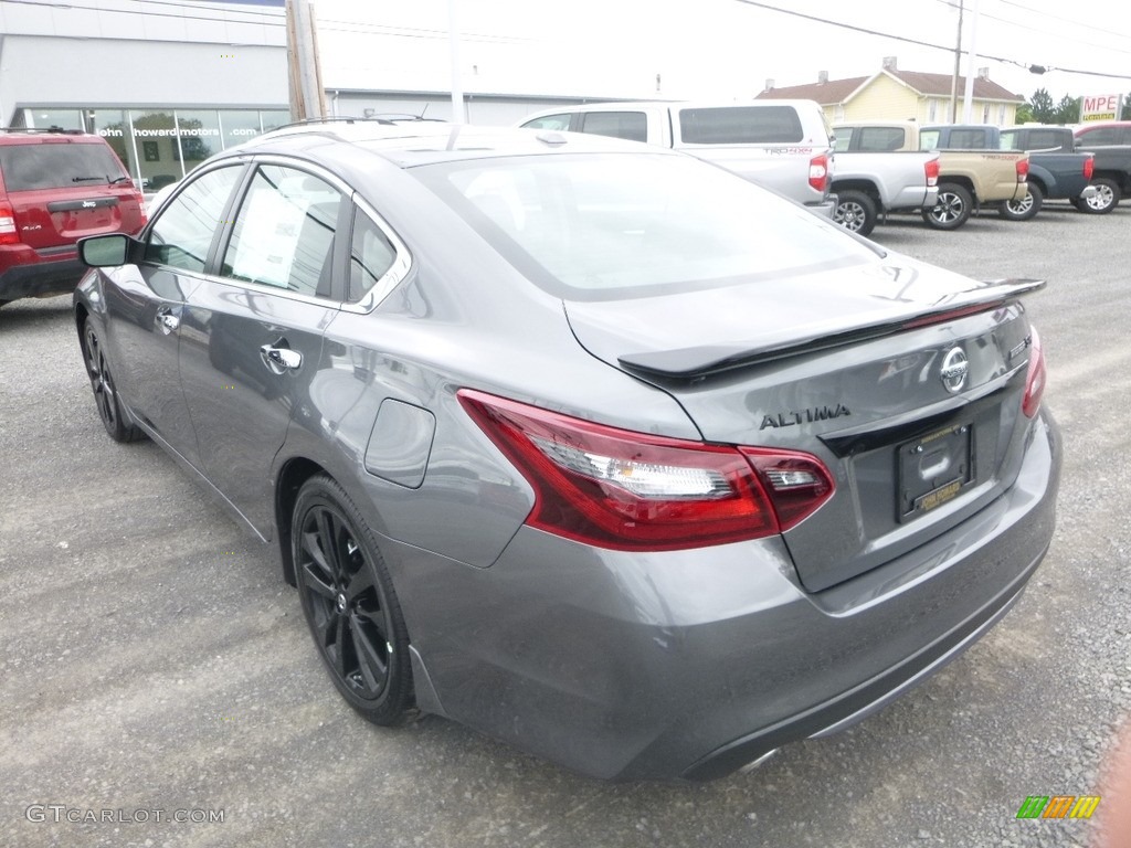 2018 Altima 2.5 SR - Gun Metallic / Charcoal photo #6