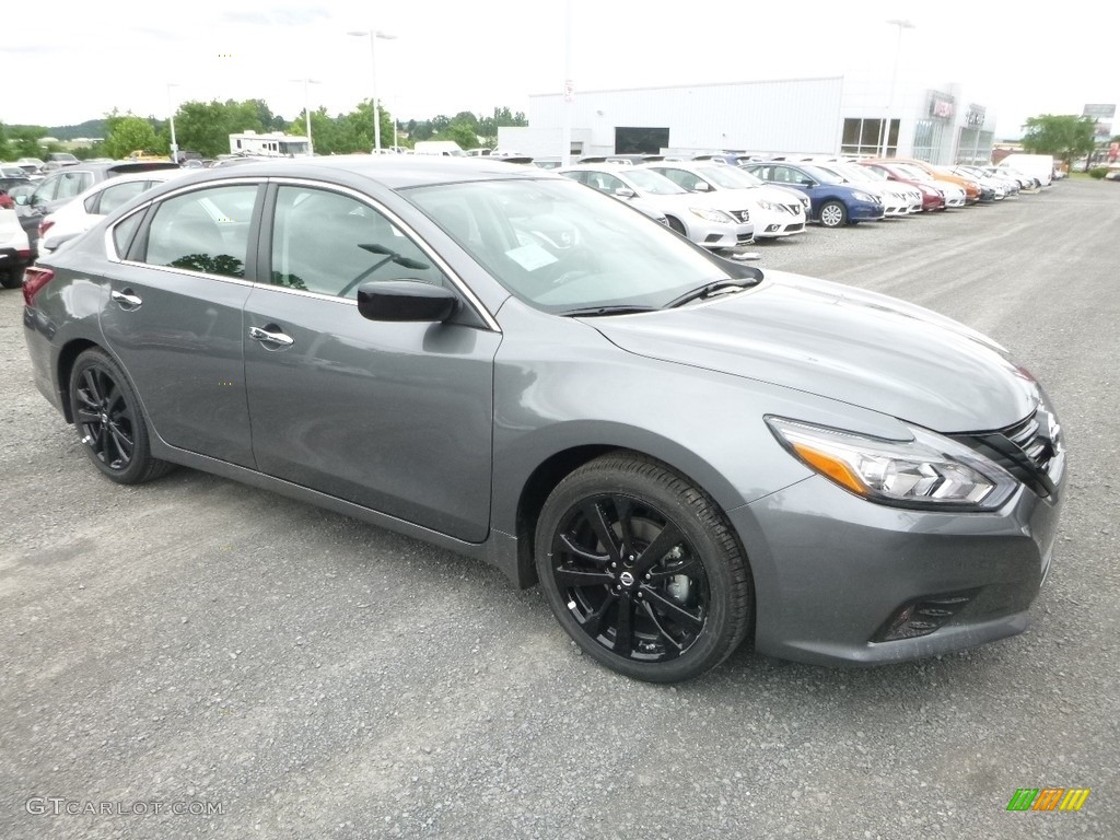 2018 Altima 2.5 SR - Gun Metallic / Charcoal photo #1