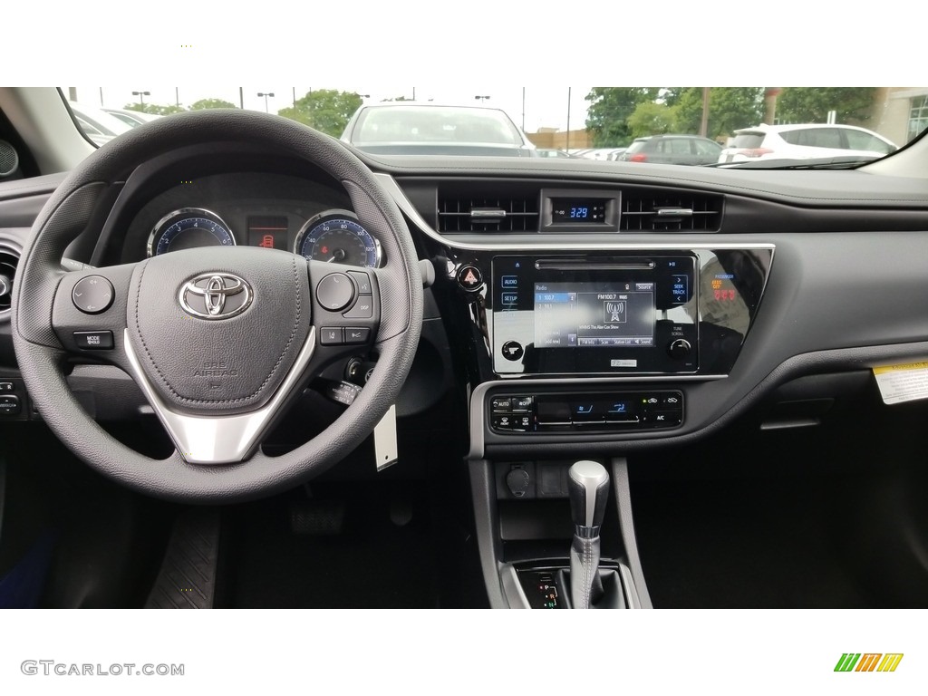 2019 Toyota Corolla LE Black Dashboard Photo #127678437