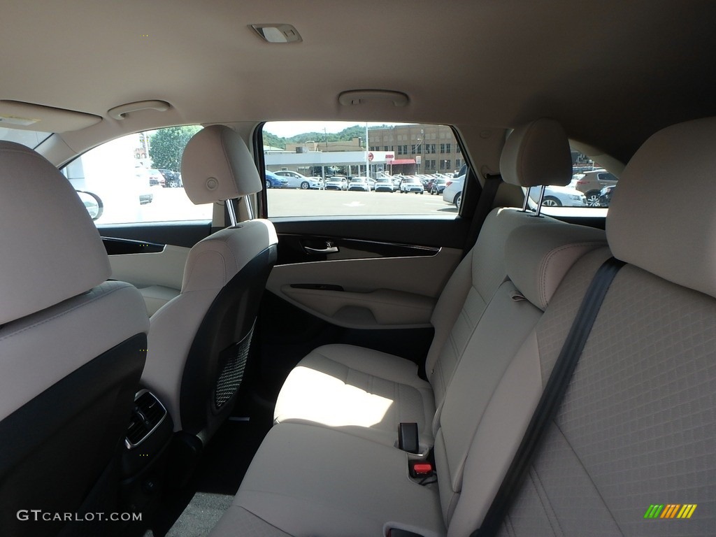 2019 Kia Sorento LX AWD Rear Seat Photo #127678929