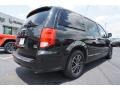 2017 Black Onyx Dodge Grand Caravan GT  photo #12