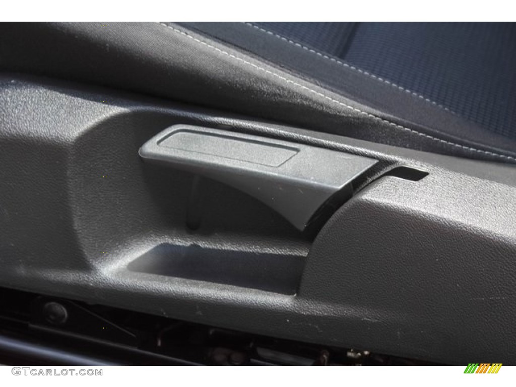 2012 Golf 2 Door - Tornado Red / Titan Black photo #16