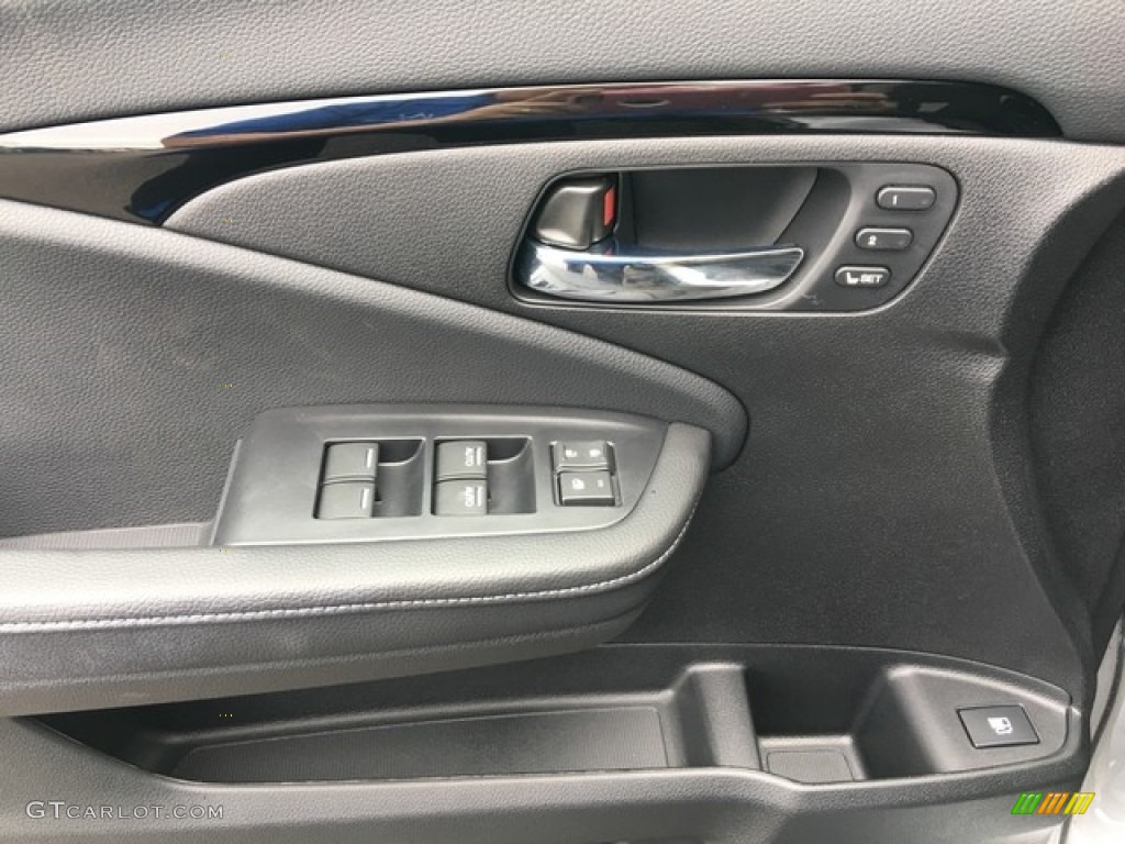 2019 Honda Ridgeline RTL-E AWD Black Door Panel Photo #127690917