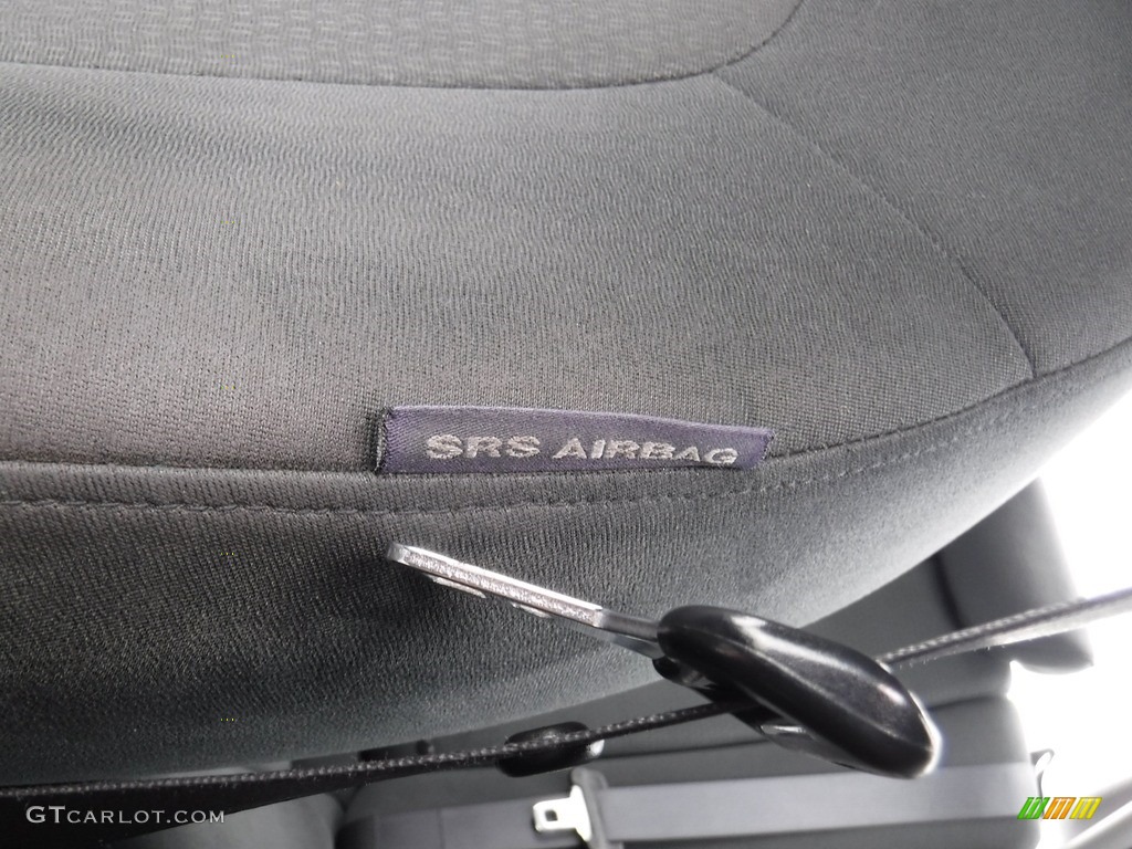 2009 Elantra GLS Sedan - Quicksilver / Black photo #12