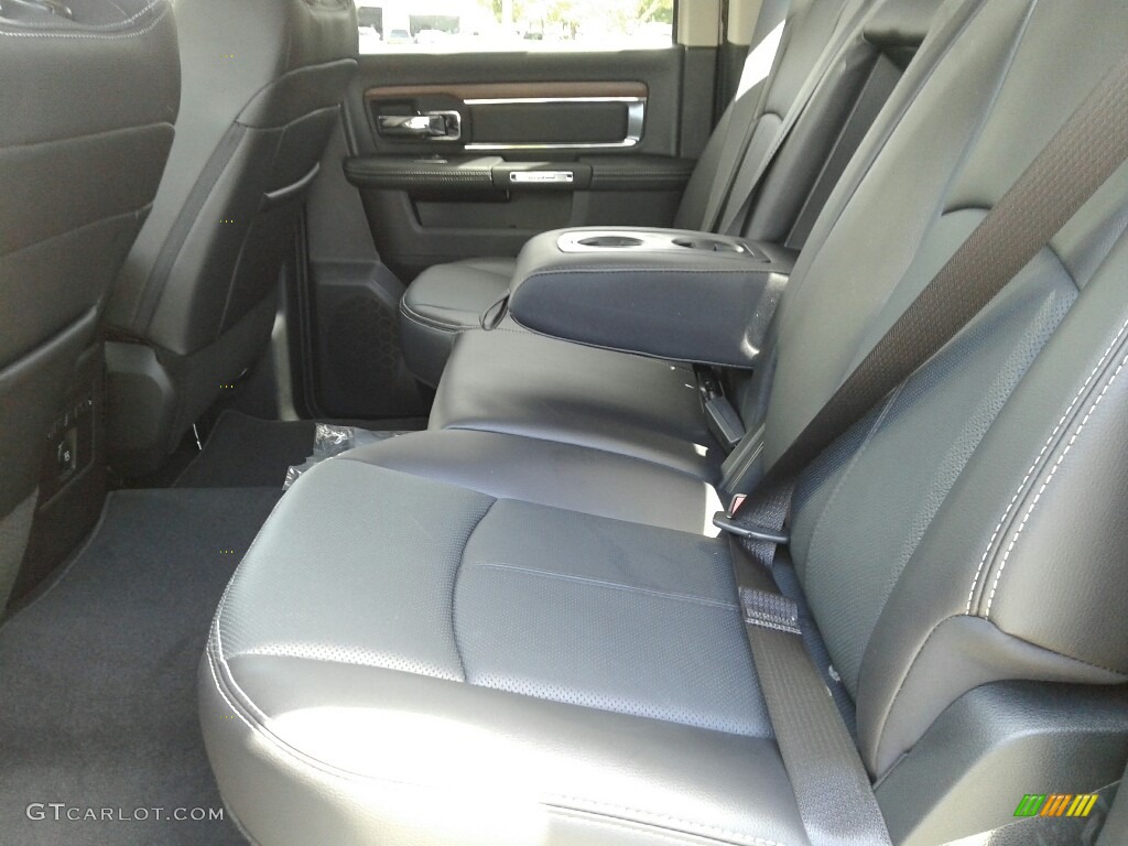 2018 1500 Laramie Crew Cab - Granite Crystal Metallic / Black photo #10