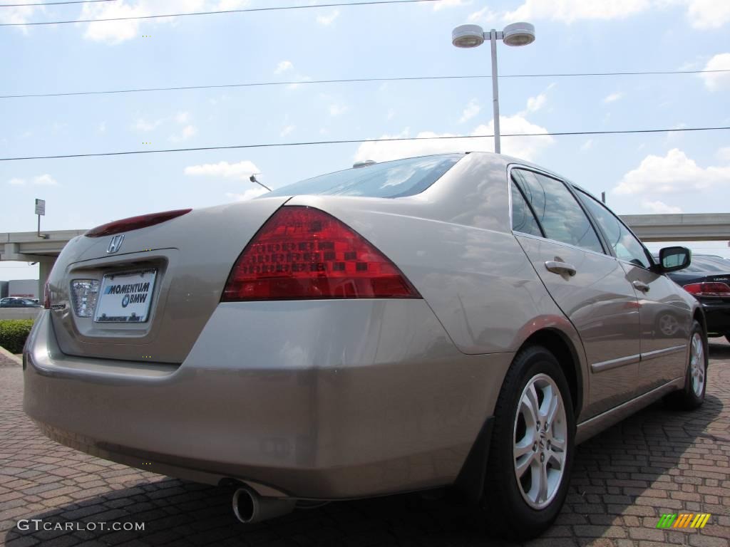 2006 Accord EX-L Sedan - Desert Mist Metallic / Ivory photo #5