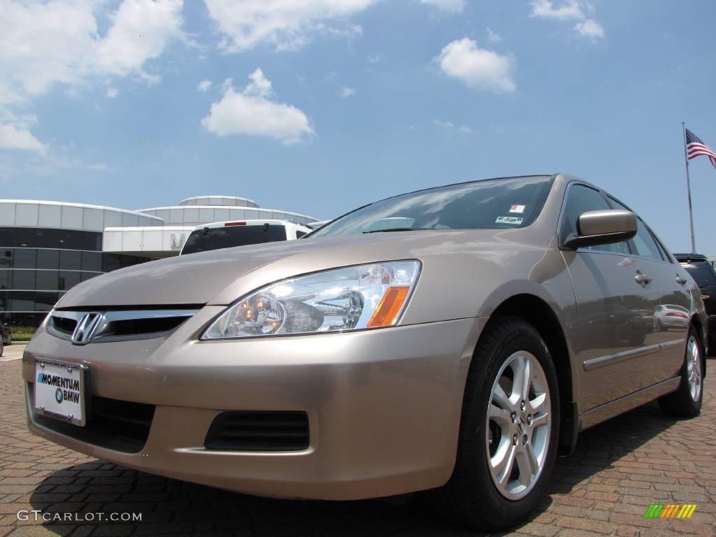 2006 Accord EX-L Sedan - Desert Mist Metallic / Ivory photo #9