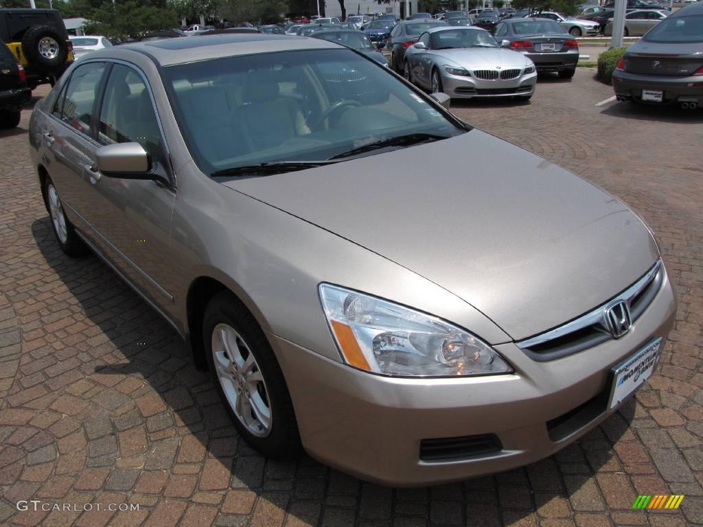 2006 Accord EX-L Sedan - Desert Mist Metallic / Ivory photo #15