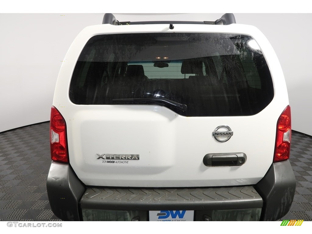 2006 Xterra SE - Avalanche White / Steel/Graphite photo #9