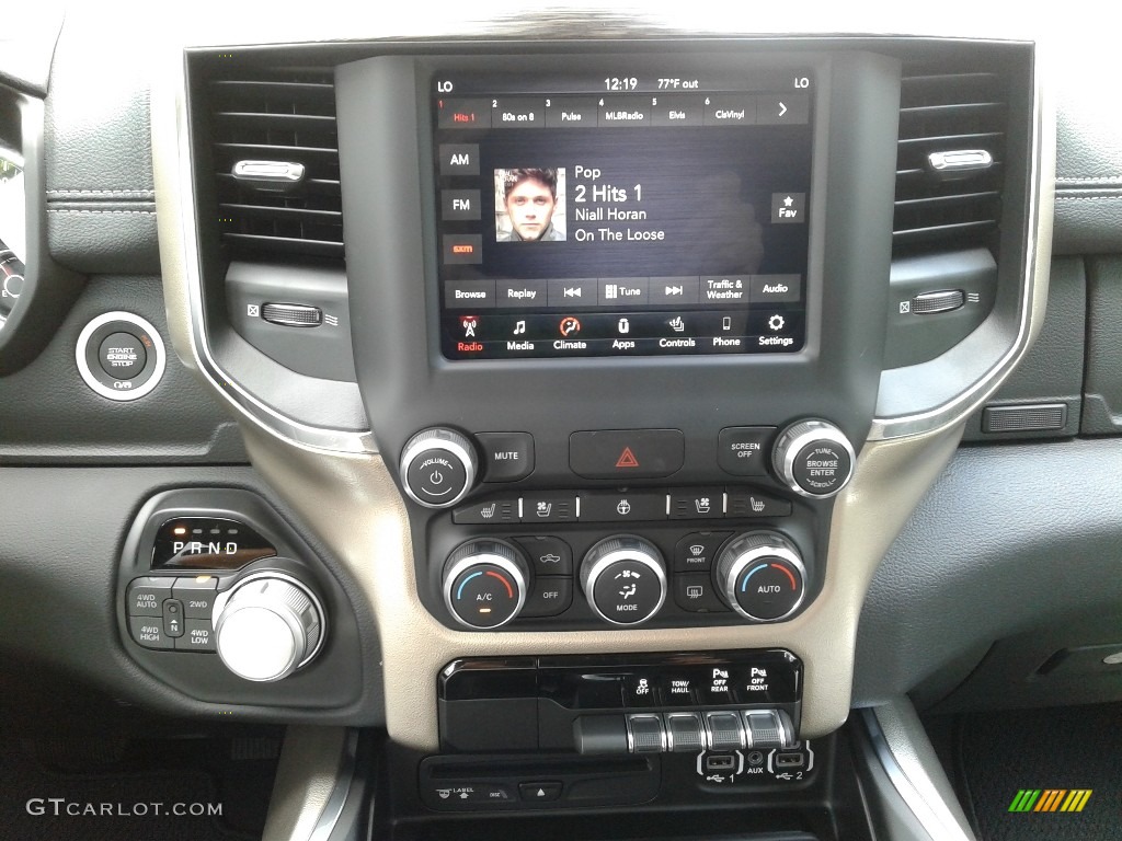 2019 1500 Laramie Crew Cab 4x4 - Diamond Black Crystal Pearl / Black photo #22