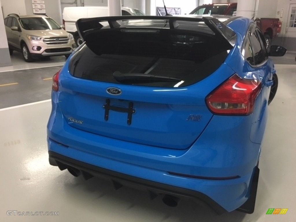2018 Focus RS Hatch - Nitrous Blue / Charcoal Black Recaro Leather photo #3