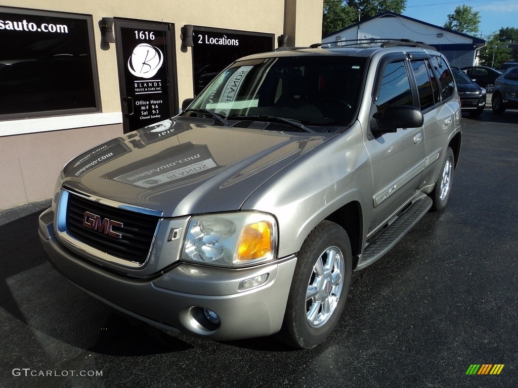 2003 Envoy SLT 4x4 - Sandalwood Metallic / Light Oak photo #2