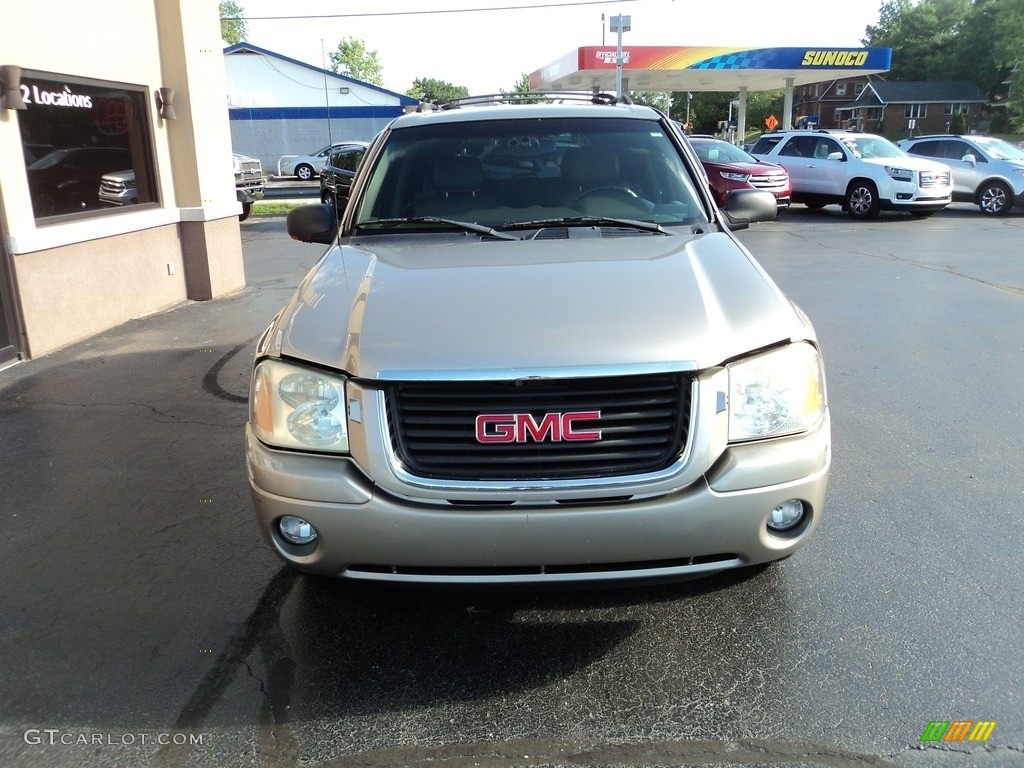 2003 Envoy SLT 4x4 - Sandalwood Metallic / Light Oak photo #20