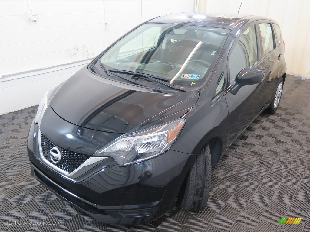 2017 Versa Note SV - Super Black / Charcoal photo #8