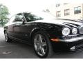 Ebony Black - XJ Vanden Plas Photo No. 17