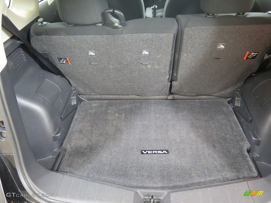 2017 Versa Note SV - Super Black / Charcoal photo #29
