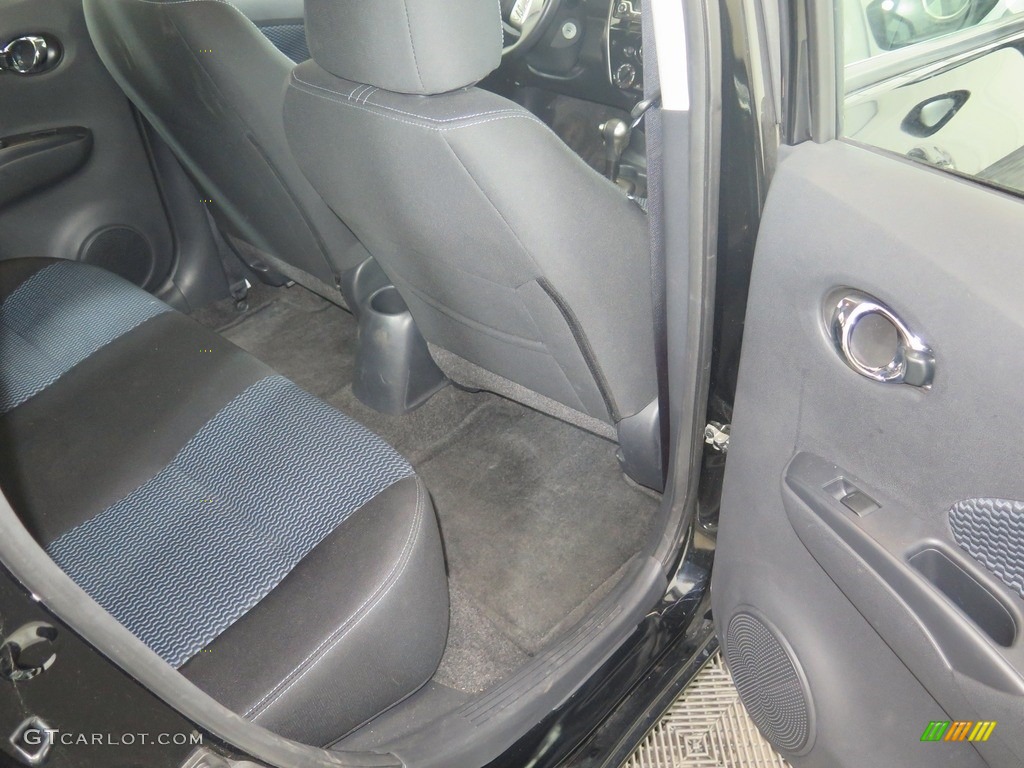 2017 Versa Note SV - Super Black / Charcoal photo #34