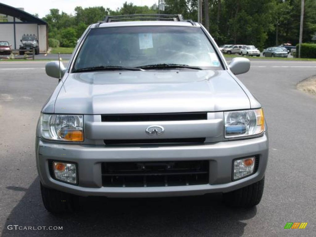 2001 QX4 4x4 - Titanium Metallic / Graphite photo #3
