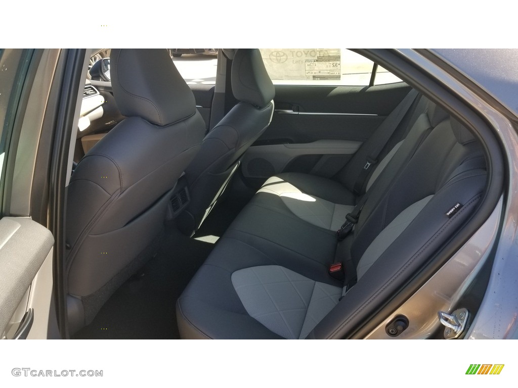 2018 Camry XLE - Predawn Gray Mica / Ash photo #4