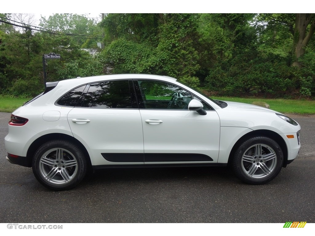White 2018 Porsche Macan Standard Macan Model Exterior Photo #127723771