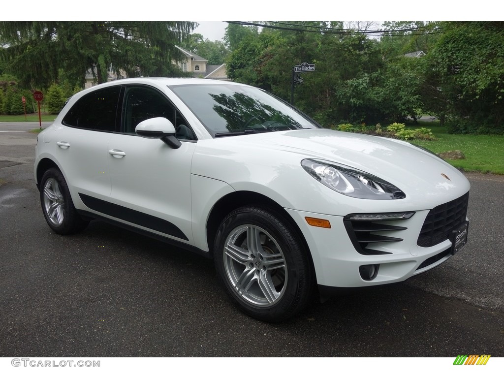 White 2018 Porsche Macan Standard Macan Model Exterior Photo #127723795