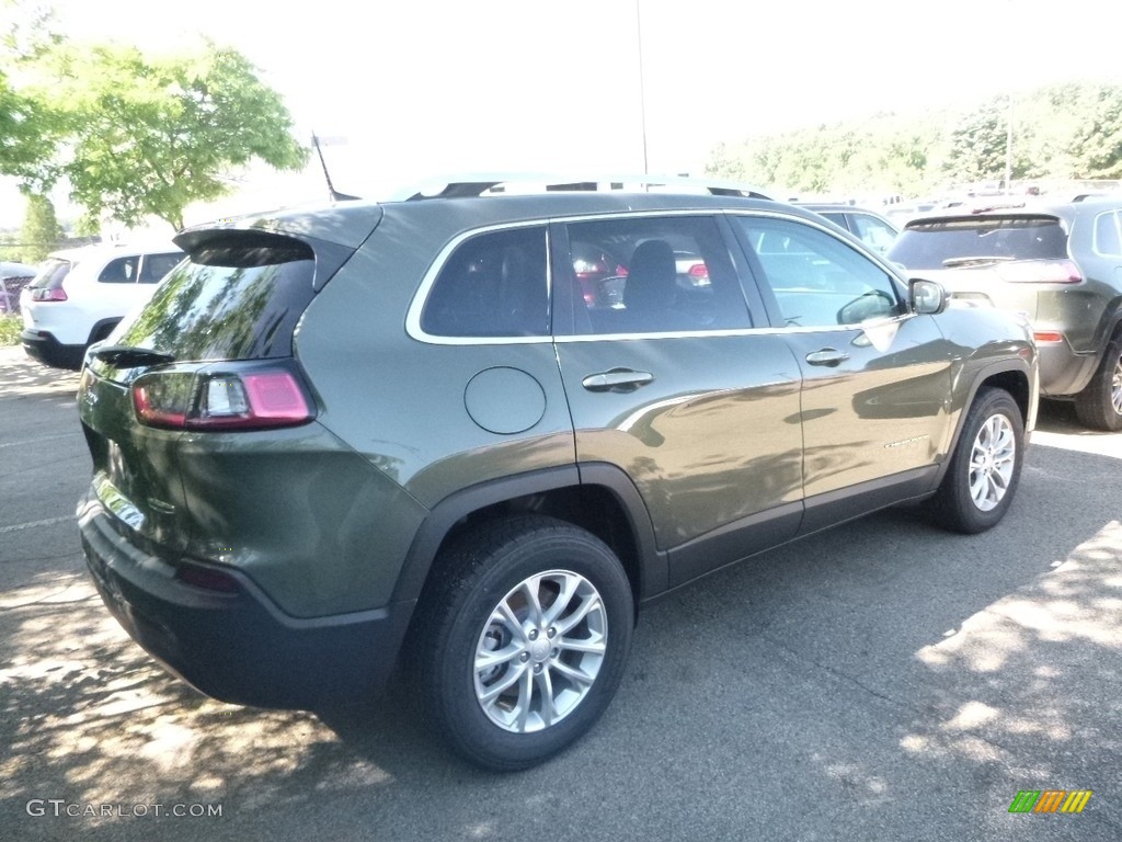 2019 Cherokee Latitude 4x4 - Olive Green Pearl / Black/Light Frost Beige photo #6