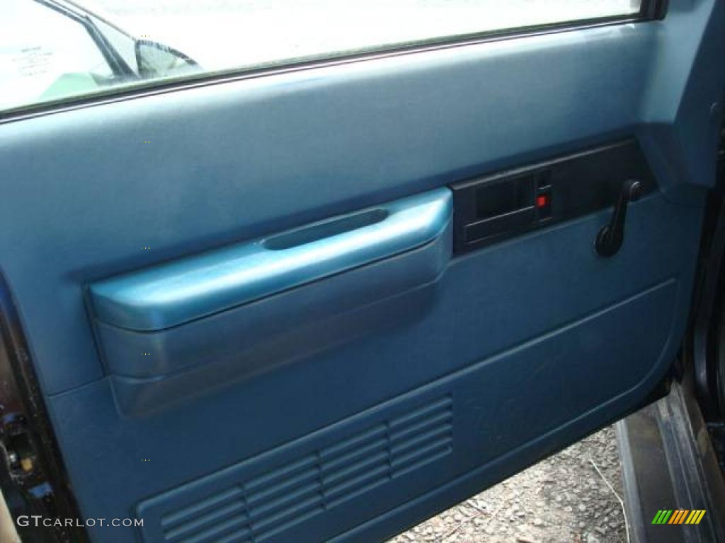 1989 C/K C1500 Regular Cab - Sable Black / Blue photo #10